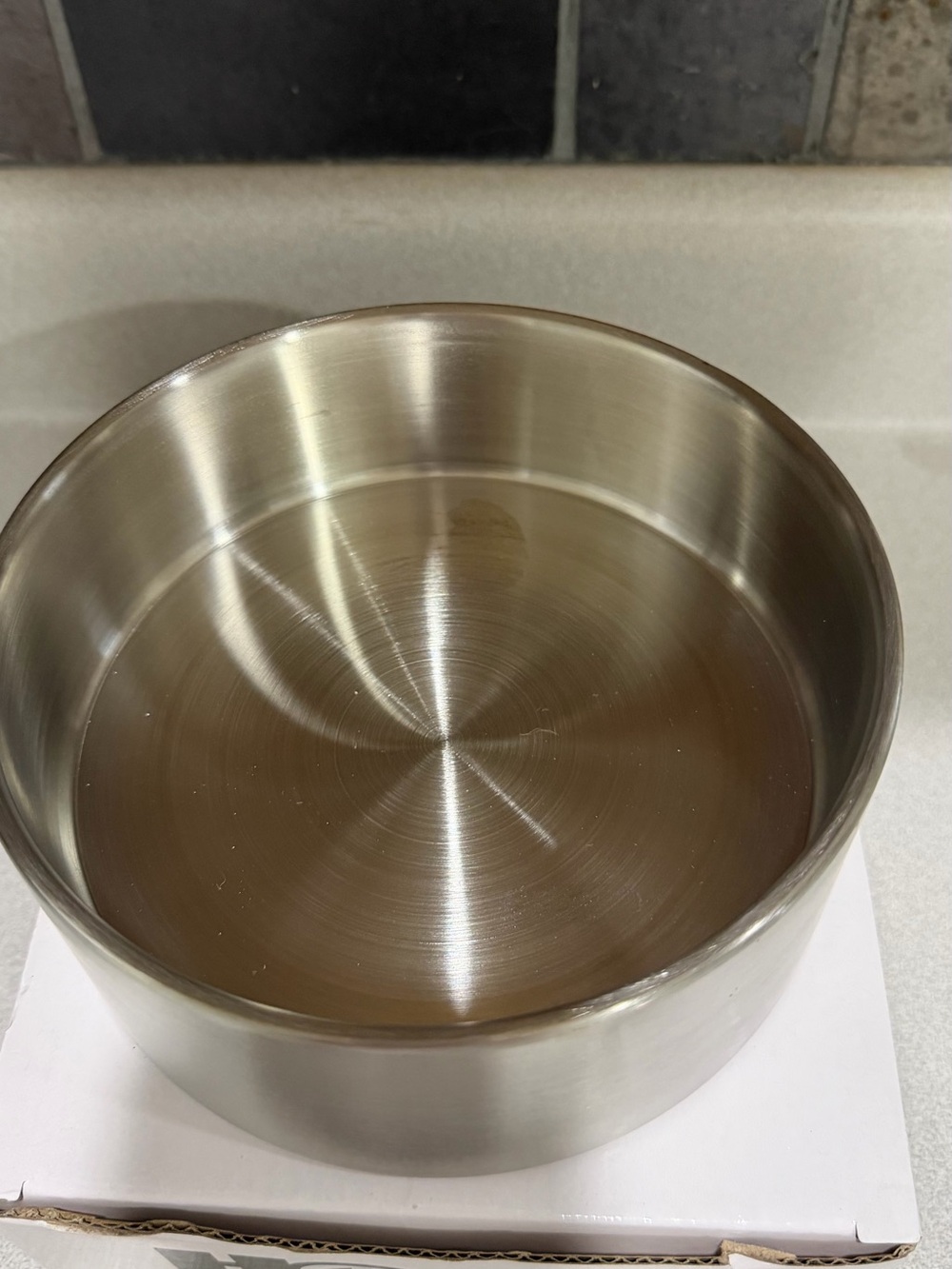 HOGG Stainless Steel Dog Bowl in Silver - 32 oz - Picture 2 of 5